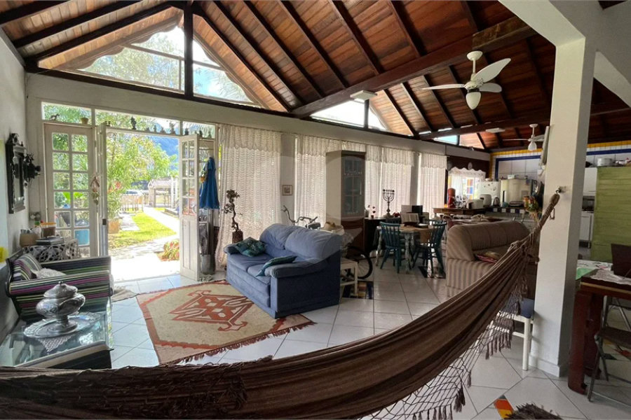 Casa à venda com 3 quartos, sendo 2 suítes,  em Morada da Praia, Bertioga, SP