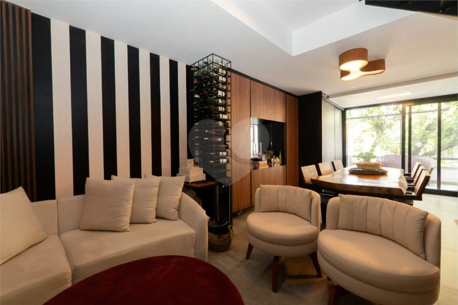Casa em Condomínio | 98,40 m² | 2 Suítes | Rooftop com Jacuzzi | 2 Vagas | Porteira Fechada