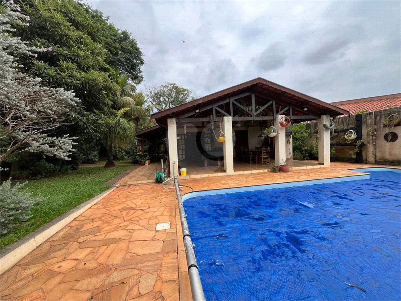 Chácara Espaçosa no Santa Rita com Área Gourmet, Sauna e Árvores Frutíferas