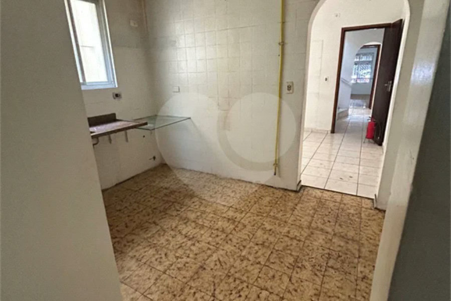 Excelente sobrado para comércio ou residência na Vila Santa Catarina