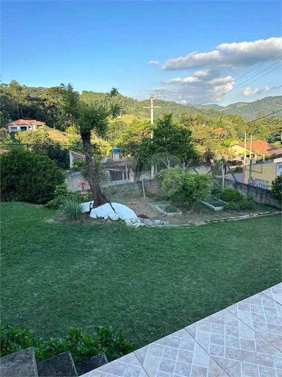 Sítio encantador em Nazaré Paulista – 1.000 m² de terreno, piscina e varanda gourmet