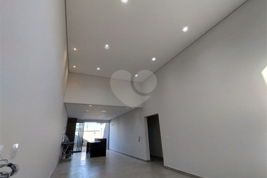 Casa em Condomínio à Venda em Piracicaba/SP.