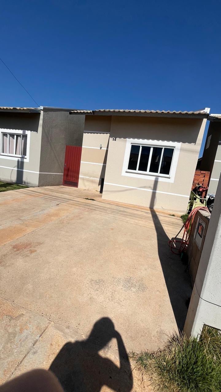 Casa à venda com 3 quartos, sendo 1 suíte,  no condomínio Eco Ville 4, Três Lagoas - MS
