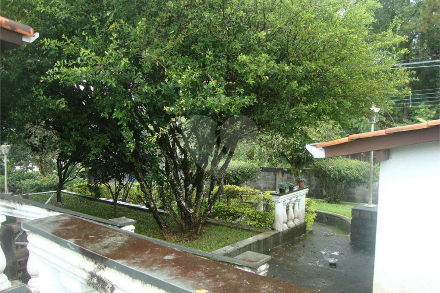 Chácara à venda com 5 quartos, sendo 2 suítes, em Jardim Arujá, Arujá, SP