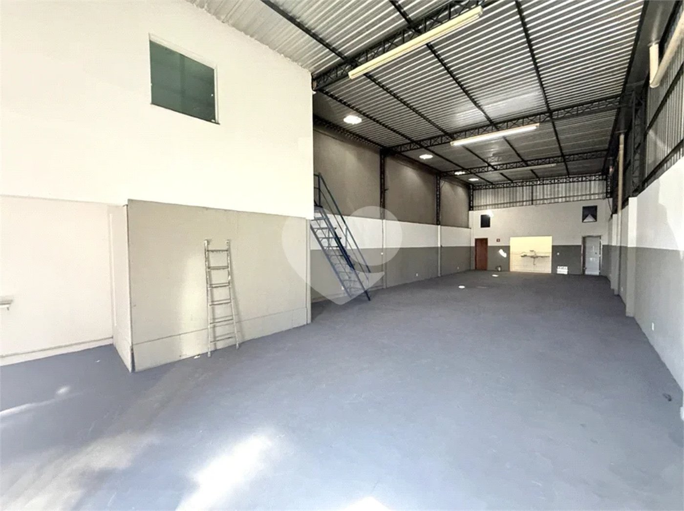 Salão Comercial para alugar no Bairro Água Branca