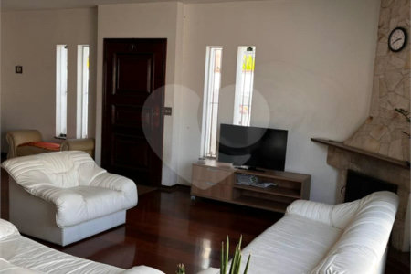 Casa Térrea à venda com 3 quartos, sendo 1 suíte,  em Socorro, São Paulo, SP