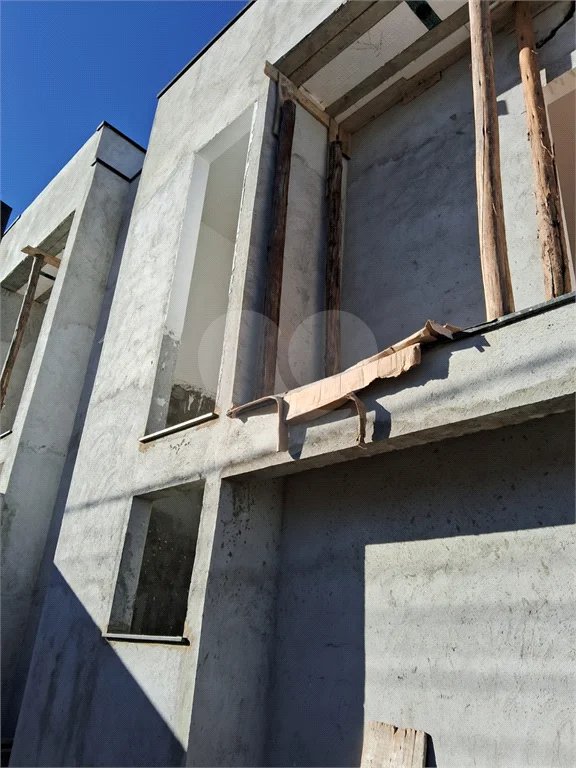 Sobrado moderno com 2 Suítes e vista Privilegiada no Jardim Bandeirantes, Poços de Caldas