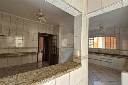 Casa sofisticada à venda em bairro nobre de Atibaia | 3 dormitórios | 408 m²