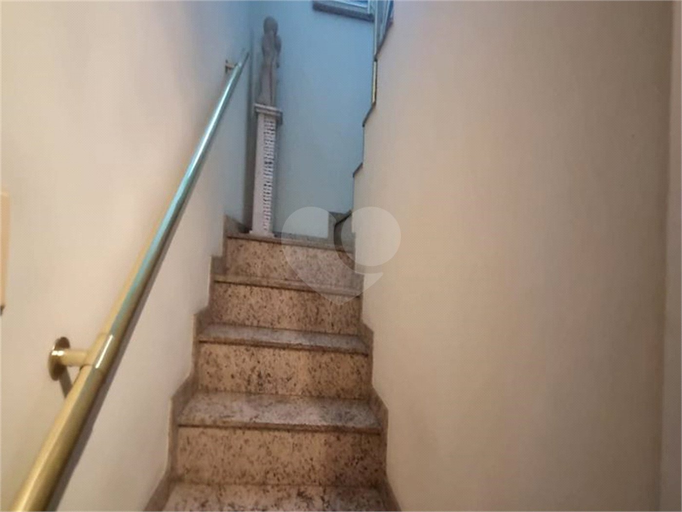 Sobrado à Venda na Aclimação - 150 m² - 2 Salas, 3 Dorms, 2 Vagas.
