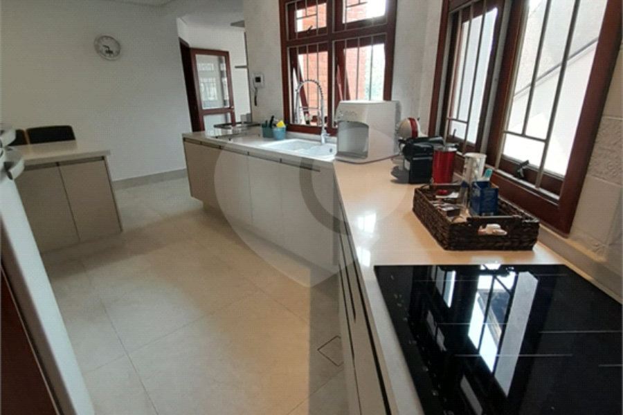 3 AMPLAS SUITES MAIS ECRITORIO MUITO VERDE E AMPLO QUINTAL