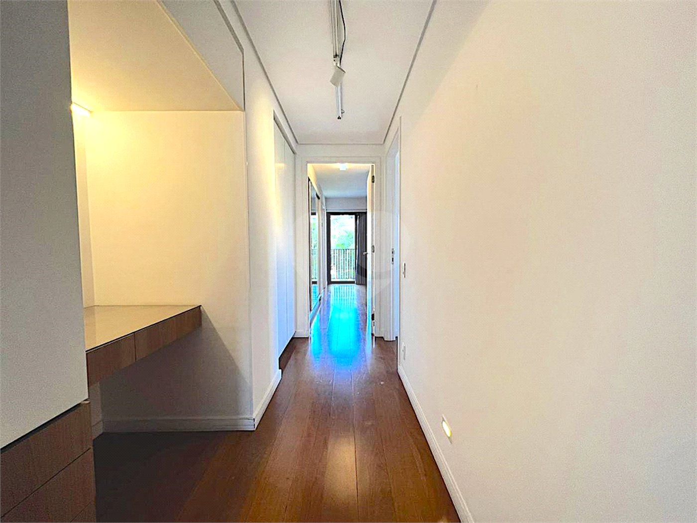 Imóvel 168m² Idea Zarvos com 3 suites, varanda na frente e na suíte, piscina, academia e 3 vagas Vila Madalena.