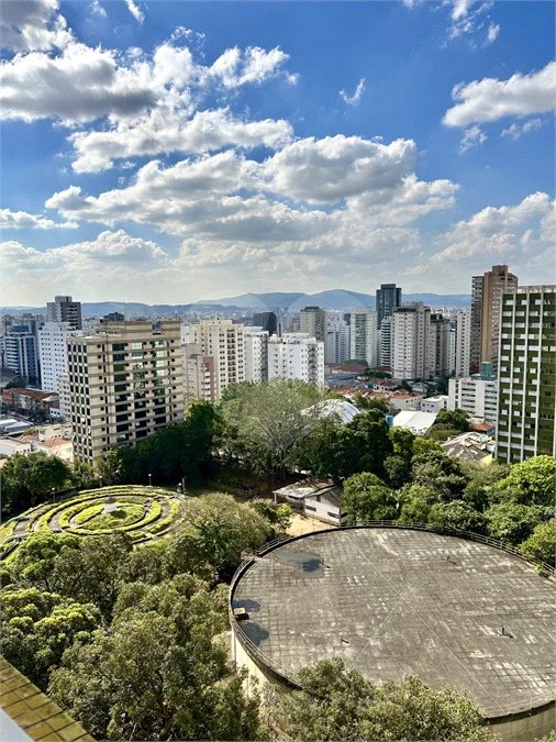 Apartamento de 105 m2, 3 dorms, 2 vagas livres em Perdizes