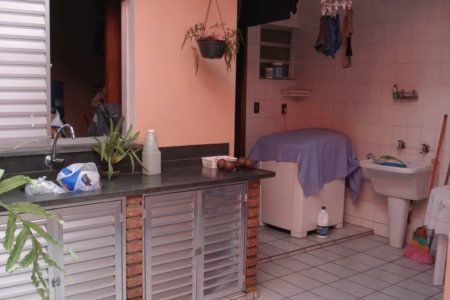 Sobrado a venda com 125 m² - 3 quartos e 2 vagas.