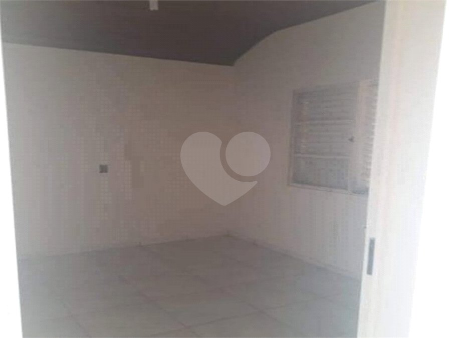 CASA À VENDA – BAIRRO SANTA FELÍCIA