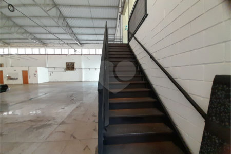 Galpão Industrial no Jardim Tangará - 1.714,91 m² de Área Útil