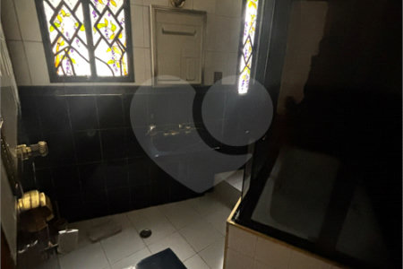 Casa com 70m², 3 dormitórios, sendo 1 suíte, 4 vagas, à venda no bairro do Ipiranga.