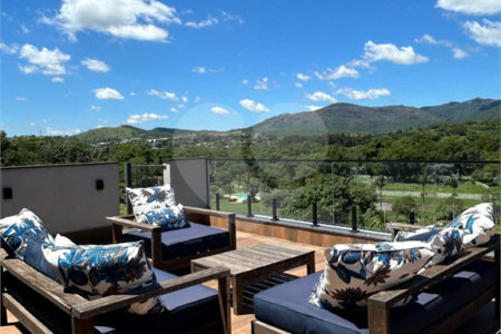 Belíssima Casa à venda com 453m², 4 suítes e 5 vagas de garagem em Atibaia!!!!