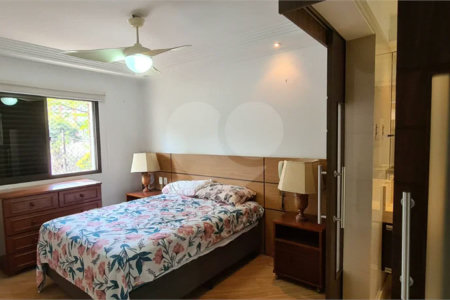 Apartamento à venda no Campo Belo com 110m², 03 dormitórios sendo 01 suite, 2 vagas - São Paulo/S