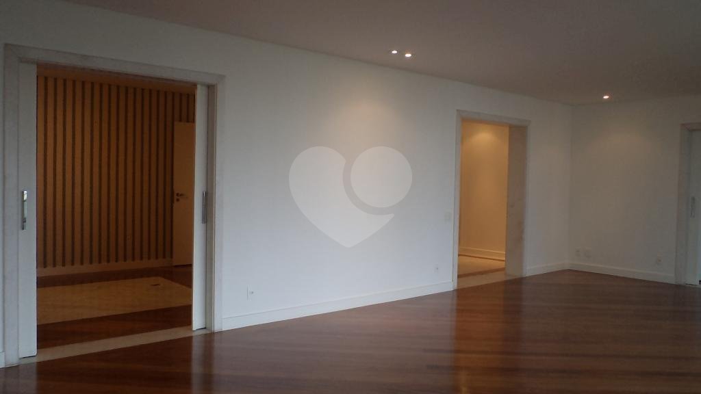 Apartamento para alugar com 4 suítes em Alto da Boa Vista, São Paulo, SP