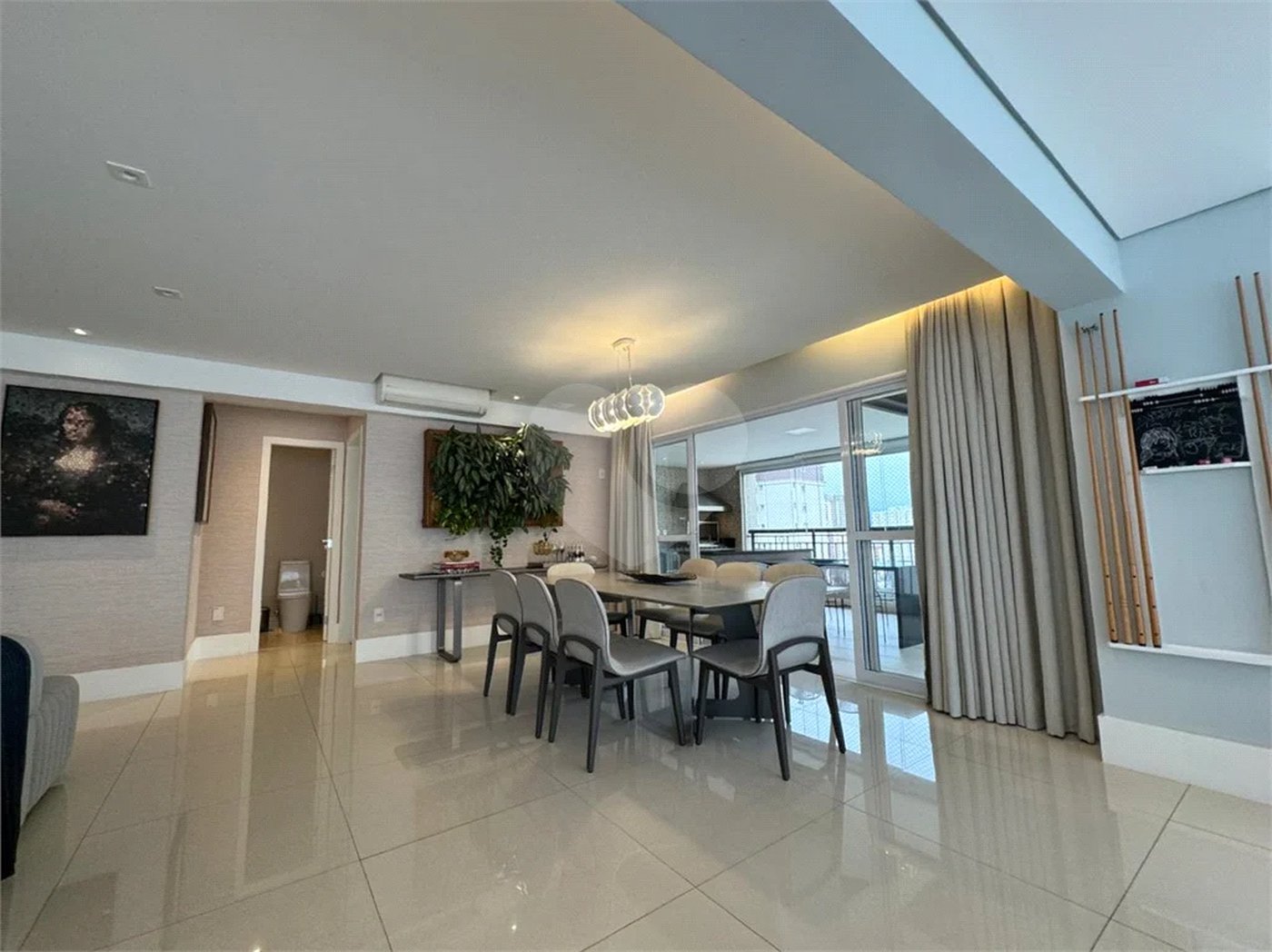 Santana Alto Padrão/Porteira Fechada, Apto. 260 m² 4 Suítes, 5 vagas 2 depósitos privativos