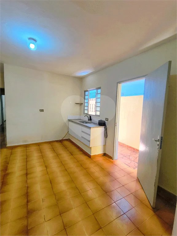 Casa Térrea para Venda – Bairro Vila Avaí, Indaiatuba - com 02 quartos- 01 banheiro-sala -cozinha-quintal e garagem 0 1carro