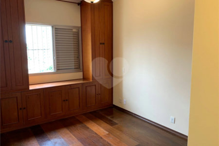 Apartamento à venda com 2 quartos, sendo 1 suíte,  em Jardim Aeroporto, São Paulo, SP