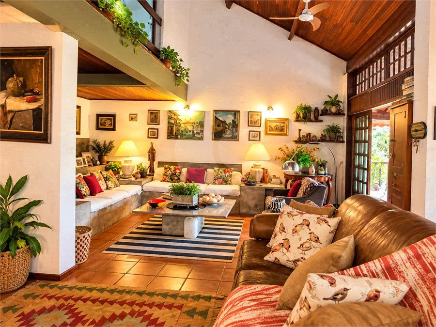 CASA DE ALTO PADRÃO A VENDA NA PRAIA DO GUAECÁ