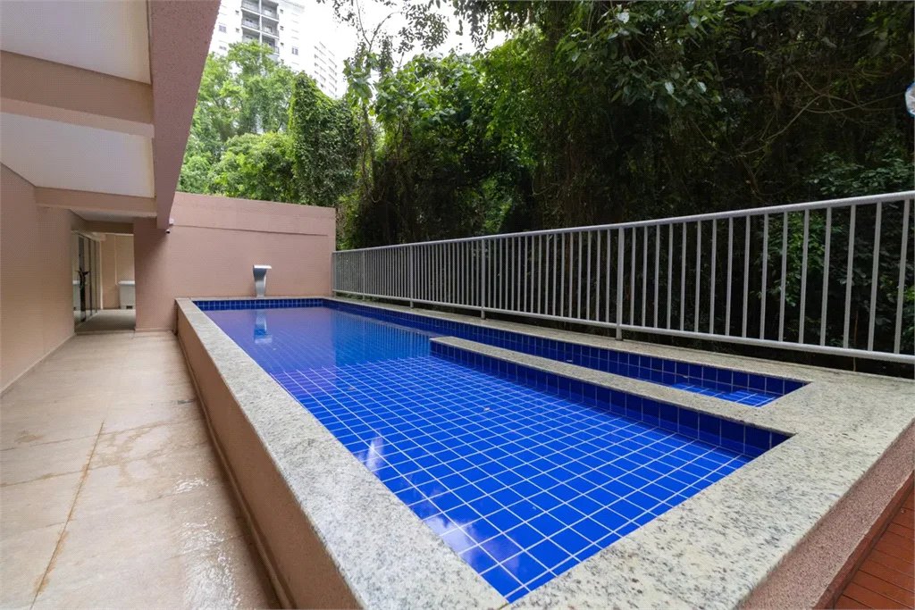 Apartamento à venda com 2 quartos em Morumbi, São Paulo, SP