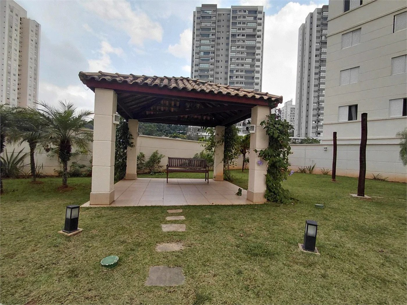 Apartamento à venda com 2 quartos em Alto da Lapa, São Paulo - SP
