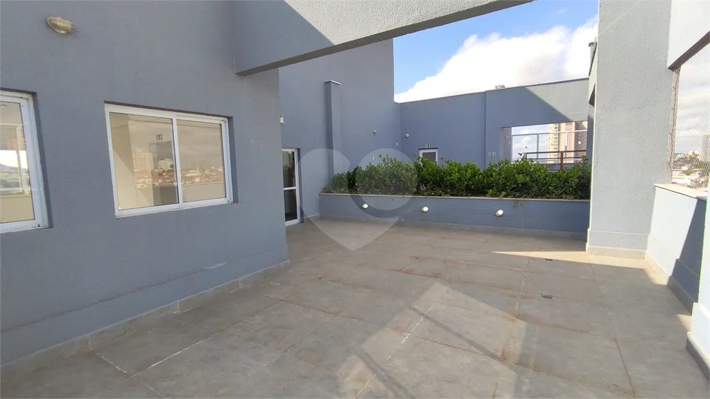 Vende-se apartamento no Edifício Residencial Flor do Ipê