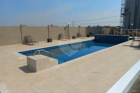 Apartamento no condomínio Monte Berlim