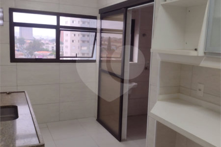 Apartamento no Edificio Jatiúca á venda.