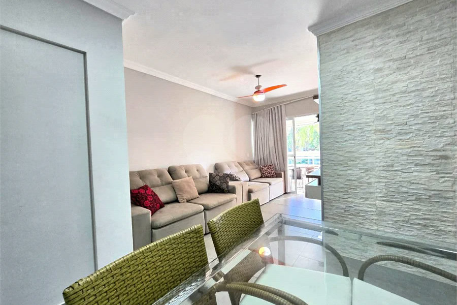 Apartamento à venda com 2 quartos, sendo 1 suíte, em Riviera de São Lourenço, Bertioga, SP