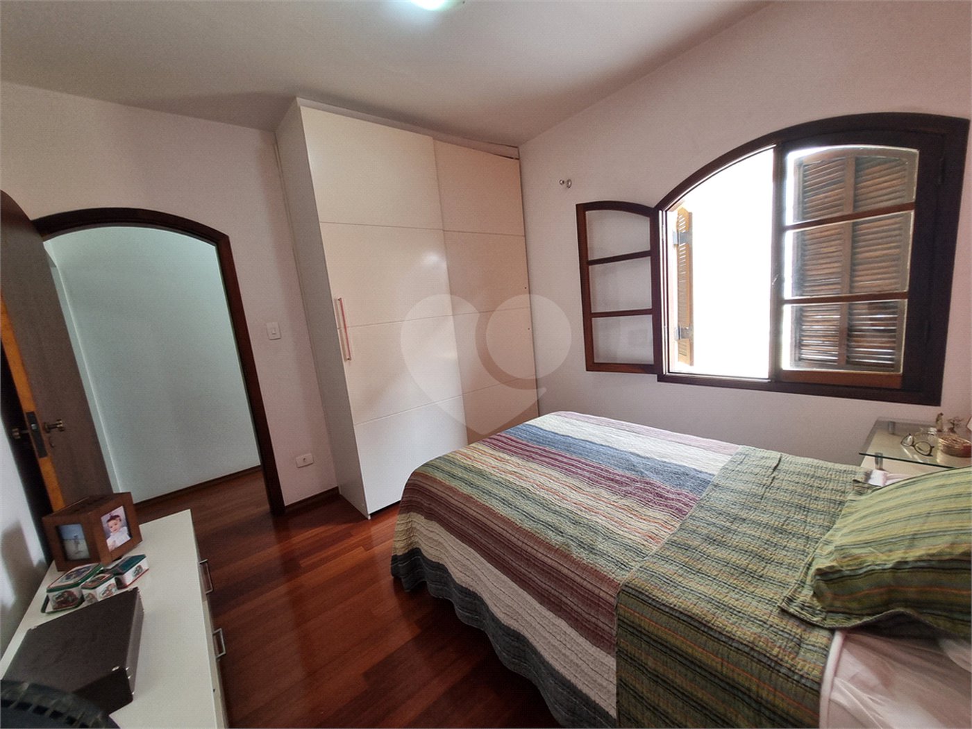 VENDA - Sobrado Jardim França: 135m² | 3 dormitórios (1 suíte) | 2 vagas | Churrasqueira