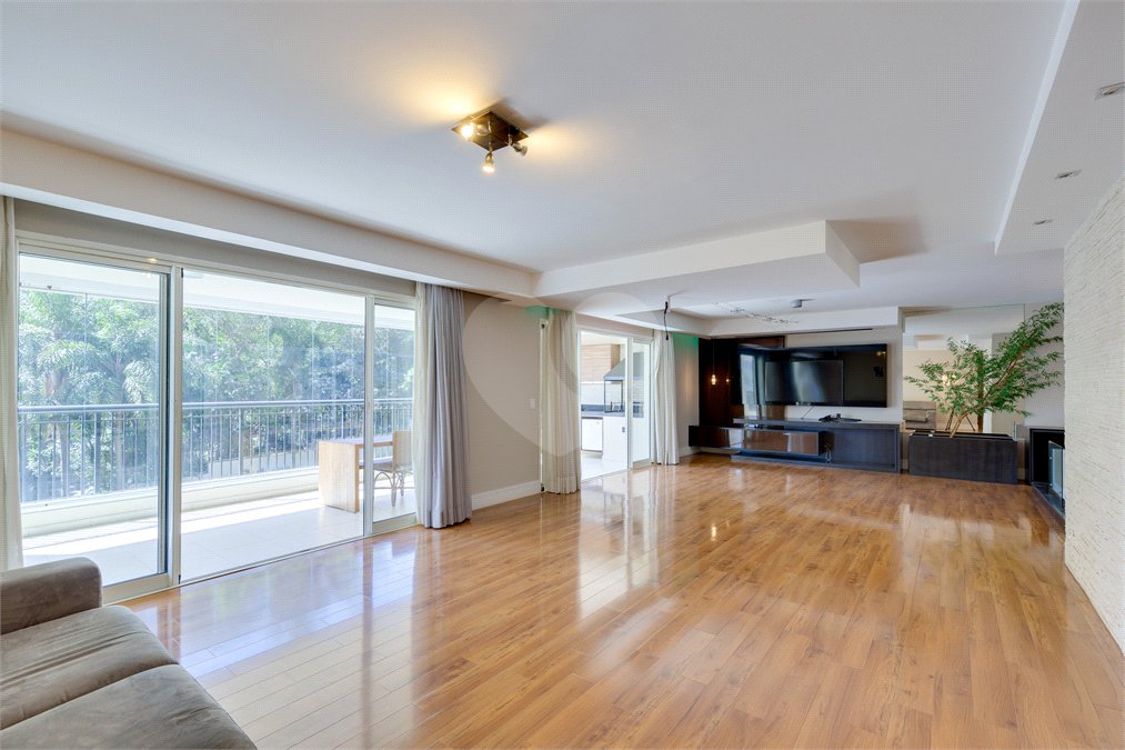 Apartamento para alugar com 4 suítes em Alto da Boa Vista, São Paulo, SP