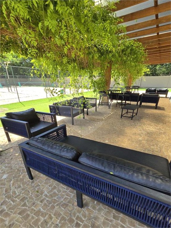 Maison Du parc- condominio de altissimo padrão - lote plano com 495,00 ms- R$ 1.920.000,00 - condominio - R$ 1.100,00 - iptu - R$ 800,00 - Área de lazer: Quadra de Tênis - Quadra Poliesportiva - campo de Futebol - Quadra de Squash - Academia - Playground - Sistema de Segurança 24hs com cerca elétri