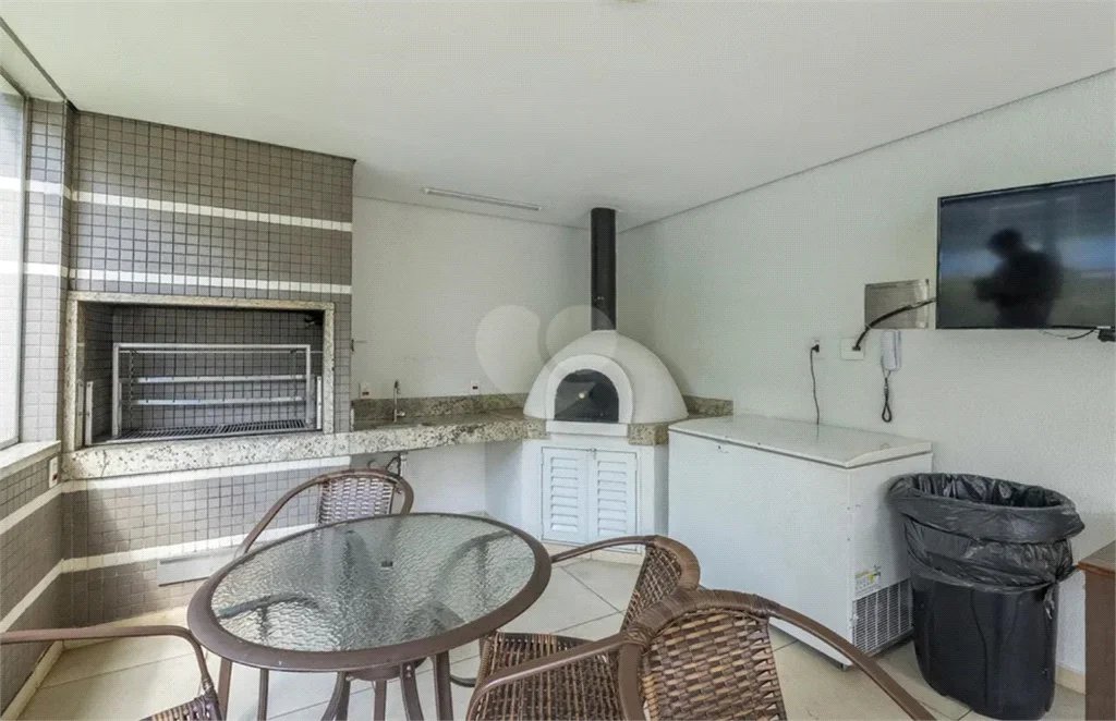 Apartamento à venda com 3 quartos, sendo 1 suíte, em Parque Reboucas, São Paulo, SP