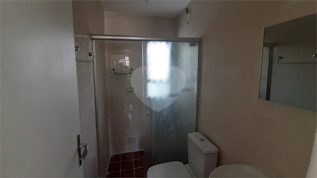 Apartamento de 1 quarto, no térreo, com garagem, para locação no Cambuci