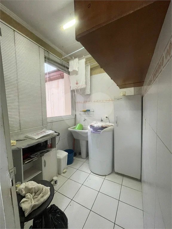 Salto- Sp - Locação - apto com 75 ms - mobiliado -Edificio Vivendas da Vila II - sexto andar - Apto mobiliado - 2 dorms, sala 2 ambiente, cozinha planejada, lavanderia, banheiro social, sacada, 01 vaga de garagem coberta - Aluguel - R$ 1.600,00 mais condominio - R$ 1.050.00 - iptu - R$ 100,00