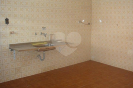 Casa térrea com 2 dorm. na Saúde