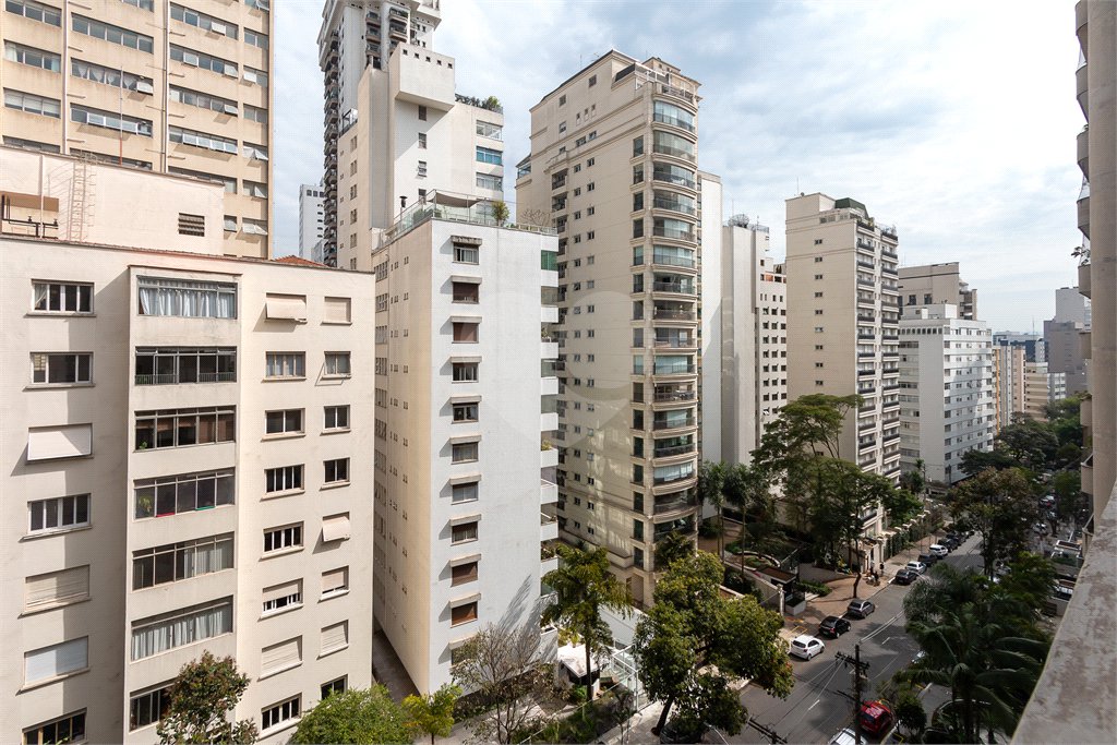 Apartamento para venda em Higienópolis com 3 dormitórios, - R Gabriel Dos Santos.Estuda Permuta.