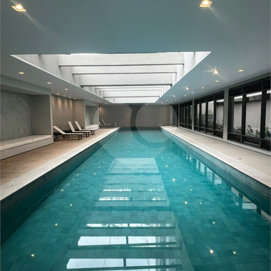 Charme, conforto e vista livre na Vila Clementino – 98 m² com pé-direito duplo!
