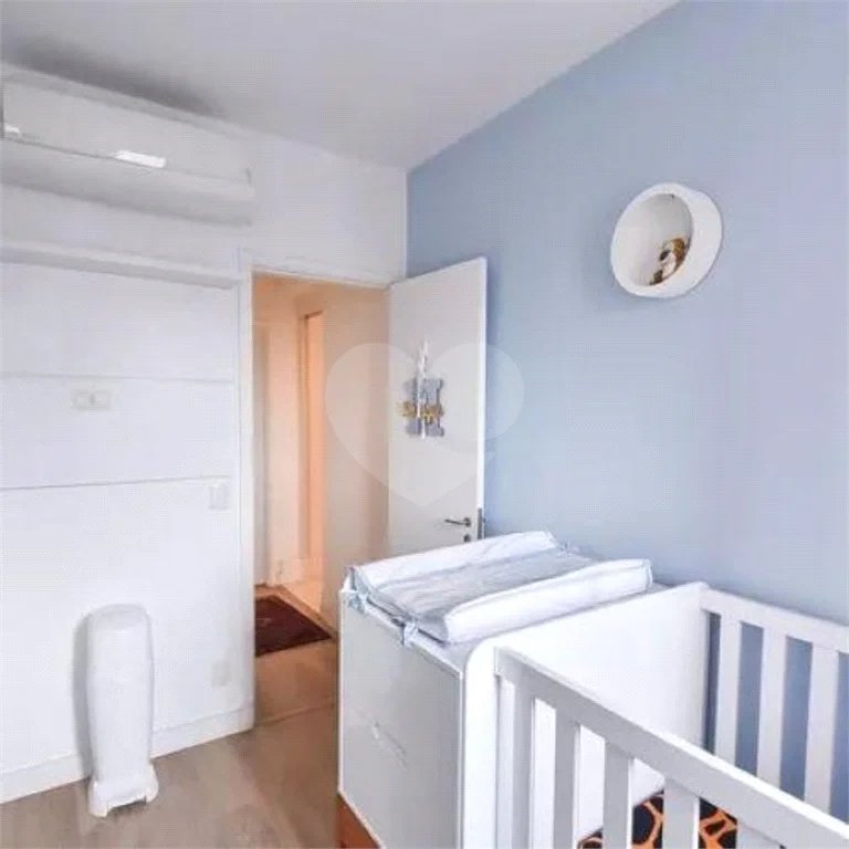 Apartamento no Ipiranga de 94m2 com 2 dorms, 1 suíte, 3 banheiros, 2 vagas. Estuda permuta.