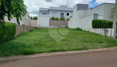 Terreno à venda no condomínio Village Damha I, Araraquara - SP