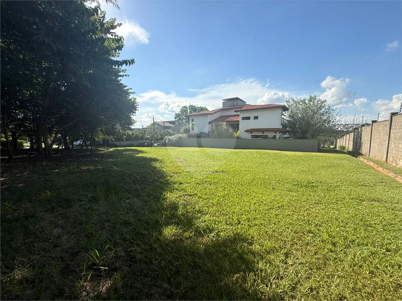 Terreno a venda no condomínio Villa DAquila, Santa Rosa, Piracicaba.