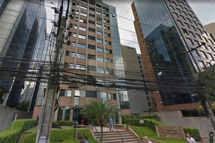 Conjunto comercial na Vila Olimpia
