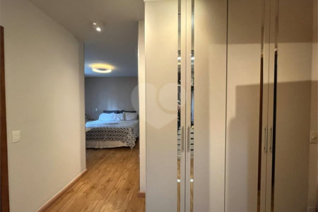 Apartamento á venda com 200m² - Bosque da Saúde