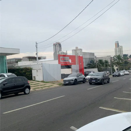 Indaiatuba - Venda - Galpão comercial :- Av Fábio Ferraz Bicudo - Alto padrão na localização e construção - R$ 5.500.000,00 - Em frente ao Day Hospital Indaiatuba - 04 banheiros - 02 copas -05 vagas - Lote 360 metros - Área construída 397 ms - Locação R$ 26.800,00 mais IPTU - R$ 650,00