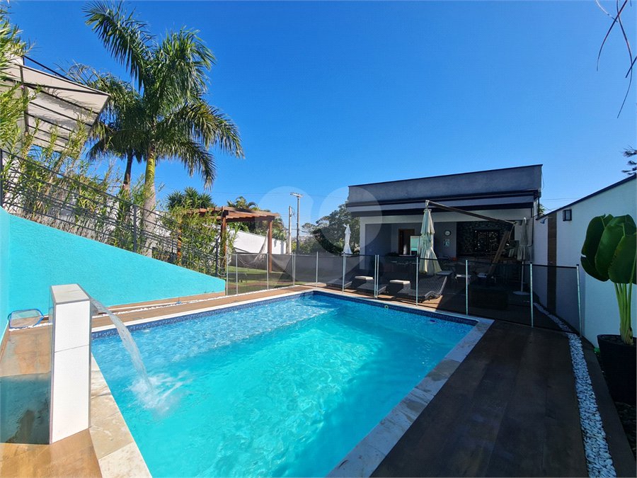 Casa com 4 dormitórios à venda, 214 m² por R$ 1.890.000 - Parque Arco Iris - Atibaia/SP