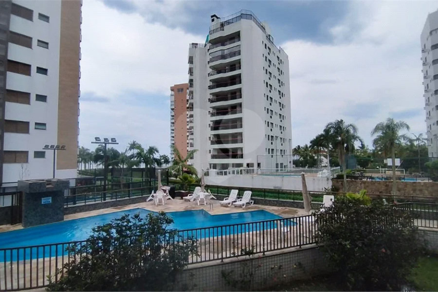 Apartamento à venda com 3 quartos, sendo 2 suítes,  em Riviera de São Lourenço, Bertioga, SP